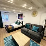Urban Flat 175 - Loft St Denis * Paryż